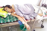 Lay lắt hài nhi 32 tuần trong bụng mẹ bị liệt Lay lắt hài nhi 32 tuần trong bụng mẹ bị liệt