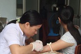 Điều trị bằng thuốc ARV: Giảm lây nhiễm HIV từ mẹ sang con Điều trị bằng thuốc ARV: Giảm lây nhiễm HIV từ mẹ sang con