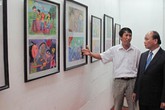Các em vẽ để bố mẹ suy nghĩ Các em vẽ để bố mẹ suy nghĩ
