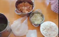 Vụ trường cho trẻ ăn gạo mốc, đầu cá: Công an vào cuộc Vụ trường cho trẻ ăn gạo mốc, đầu cá: Công an vào cuộc