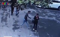 "Đầu gấu" đại náo UBND huyện, trắng trợn cướp hồ sơ thầu "Đầu gấu" đại náo UBND huyện, trắng trợn cướp hồ sơ thầu