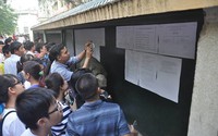 Màn hạ điểm chuẩn vào lớp 10 kỷ lục tại Hà Nội Màn hạ điểm chuẩn vào lớp 10 kỷ lục tại Hà Nội