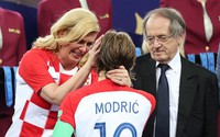 Tổng thống Croatia được ngưỡng mộ vì cách hành xử khi đội nhà thua Tổng thống Croatia được ngưỡng mộ vì cách hành xử khi đội nhà thua