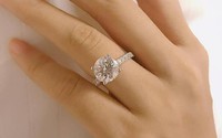 Phạm Hương khoe nhẫn kim cương ngón áp út, chính thức xác nhận đã đính hôn sau nhiều đồn đoán Phạm Hương khoe nhẫn kim cương ngón áp út, chính thức xác nhận đã đính hôn sau nhiều đồn đoán
