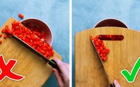 Vì sao chiếc thớt luôn có một lỗ nhỏ Vì sao chiếc thớt luôn có một lỗ nhỏ