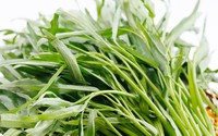Rau muống ở Việt Nam rẻ bằng cốc trà đá, ra nước ngoài đắt không tưởng Rau muống ở Việt Nam rẻ bằng cốc trà đá, ra nước ngoài đắt không tưởng