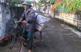 Nghẹn lòng hoàn cảnh người chồng ung thư nuôi vợ chấn thương sọ não, con suy thận Nghẹn lòng hoàn cảnh người chồng ung thư nuôi vợ chấn thương sọ não, con suy thận