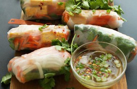 Bữa tối ăn muộn cỡ nào cũng không sợ tăng cân với món cuốn ngon ngỡ ngàng này Bữa tối ăn muộn cỡ nào cũng không sợ tăng cân với món cuốn ngon ngỡ ngàng này