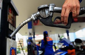 Giá xăng dầu đồng loạt giảm từ chiều nay Giá xăng dầu đồng loạt giảm từ chiều nay
