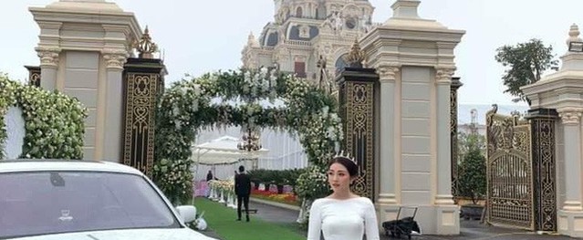 Nhan sắc lộng lẫy, gia thế đáng gờm của cô dâu sống trong lâu đài, đám cưới ngập vàng ở Nam Định Nhan sắc lộng lẫy, gia thế đáng gờm của cô dâu sống trong lâu đài, đám cưới ngập vàng ở Nam Định