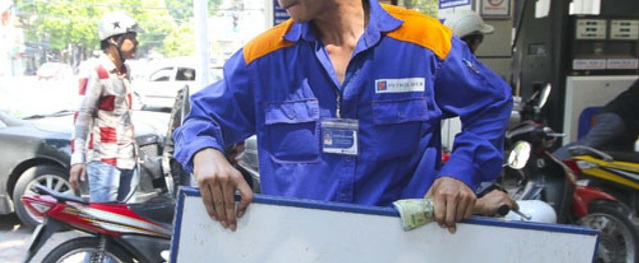 Xăng, dầu đang “nhích” giá sau dịch COVID-19 Xăng, dầu đang “nhích” giá sau dịch COVID-19