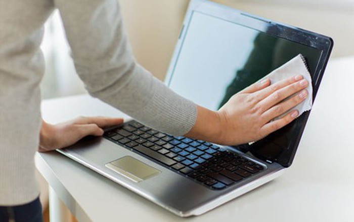 Image result for vệ sinh màn hình laptop