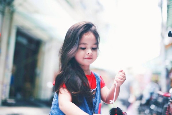 1407387328Ly Trung thu 2014 6f30b Cô bé 3 tuổi lai Việt Nam   Hungary xinh yêu như thiên thần 