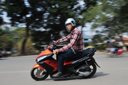 khi-thai-xe-may-1432270618308.jpg
