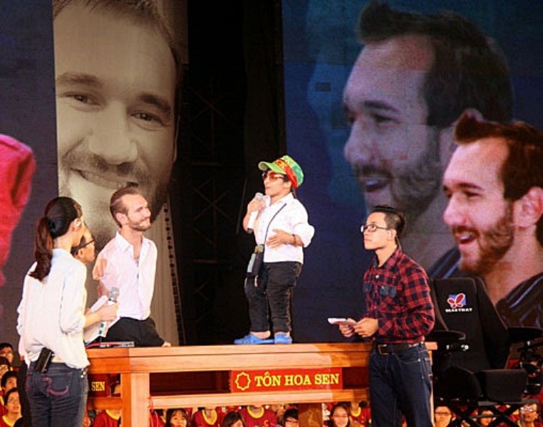 Những hình ảnh của Nick Vujicic trong lần thứ 3 đến Việt Nam