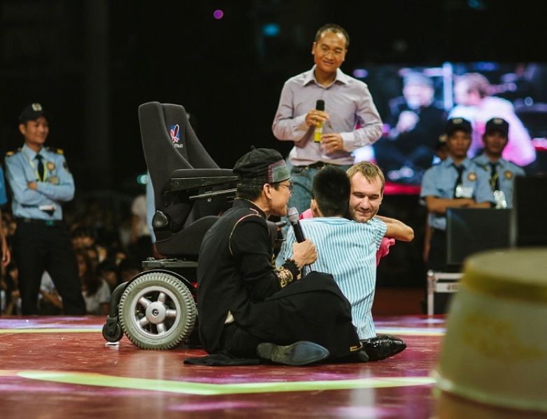 Những hình ảnh của Nick Vujicic trong lần thứ 3 đến Việt Nam