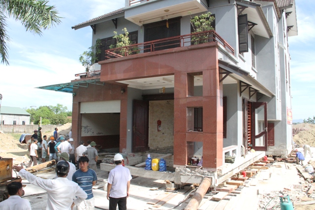 THUÊ THẦN ĐÈN DỜI BIỆT THỰ NGUYÊN KHỐI PHỤC VỤ DỰ ÁN GIAO THÔNG