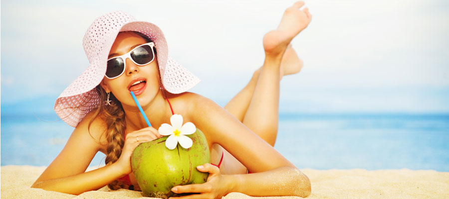 Có nên uống nước dừa tươi khi bụng đói?