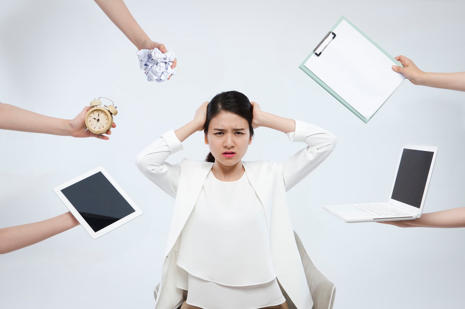 Người trẻ sống quá nhanh giữa cuộc sống hiện đại