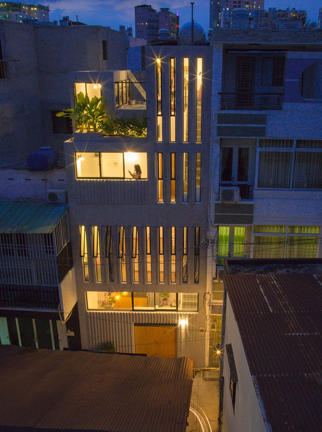 photo 1 1505447812373 - Căn nhà chỉ 18m² của vợ chồng Việt gây bất ngờ vì thiết kế quá thông minh