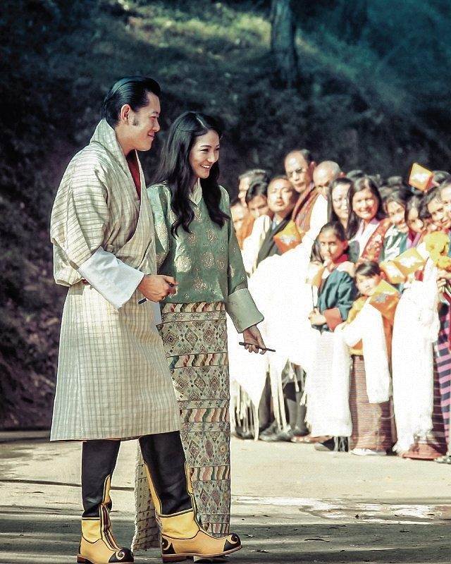 Đến nay, cô cùng vị Vua Rồng xứ Bhutan đã có một hoàng tử nhỏ 22 tháng tuổi.