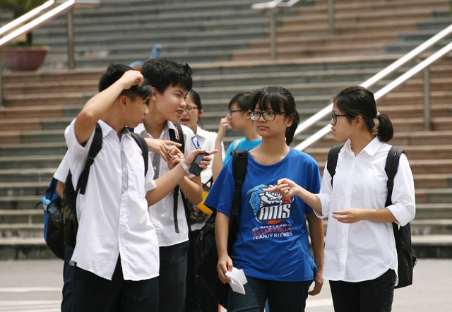 Hà Nội: 412 học sinh chính thức trúng tuyển vào lớp 10 THPT - Ảnh 2.