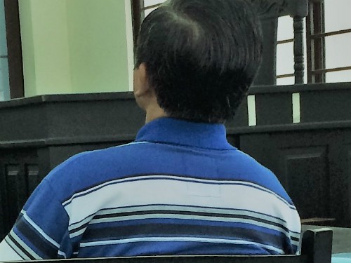 Anh Minh cho biết, từ ngày chuyên tâm đi làm về lại nấu cơm cho con, anh mới biết được những vất vả của vợ. Ảnh: P.T.