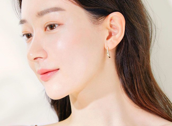 Có một thành phần hô biến da trẻ lâu, đẹp không góc chết đỉnh như Retinol và dễ dùng hơn gấp trăm lần