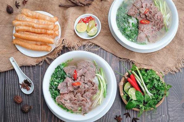 Phù thủy nấu phở chia sẻ bí quyết làm sao nấu phở thơm ngon - Ảnh 1.