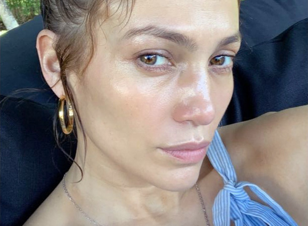 Đến 50 tuổi, bạn muốn da căng bóng không nếp nhăn như Jennifer Lopez thì hãy ghim ngay 5 tips skincare của 'nữ hoàng sexy'