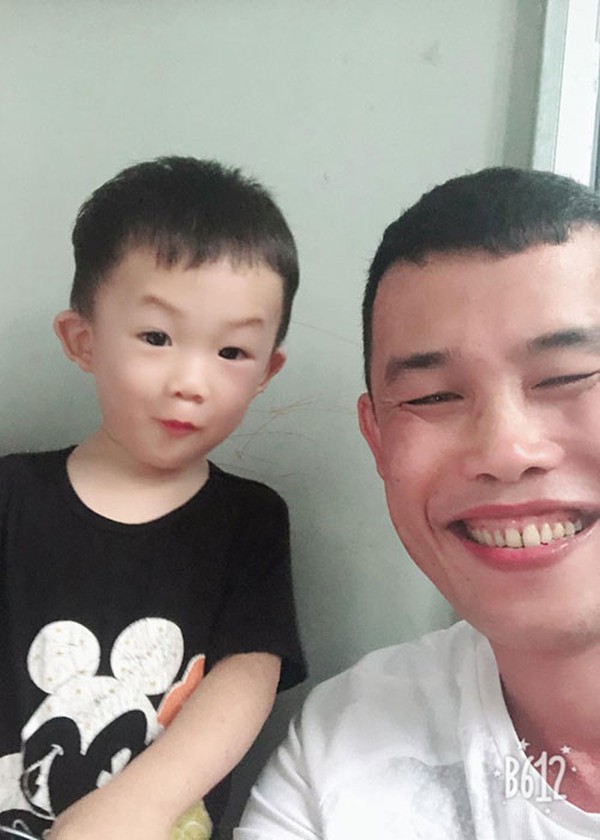 Hiá»p Gà và con trai nhá».