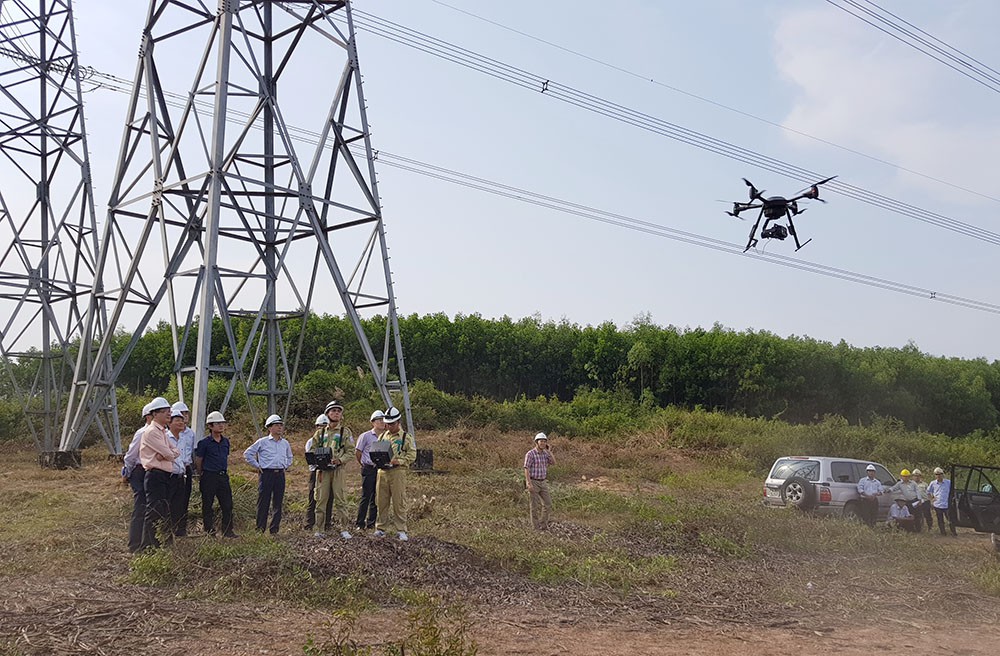 Ứng dụng thiết bị bay UAV phục vụ công tác quản lý vận hành đường dây truyền tải