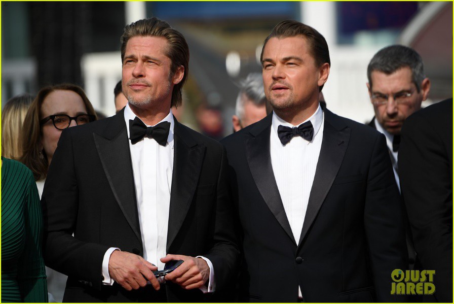 Choáng với ảnh Brad Pitt và Leonardo hiện tại và 30 năm trước: Vẫn xứng danh cặp tài tử "sát gái" nhất Hollywood!