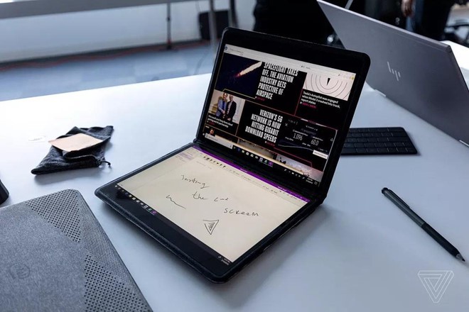 Loạt Laptop Màn Hình Kép Cực 'Dị' Của Các Đại Gia Công Nghệ