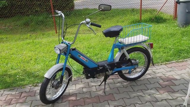 Năm 1928, kỹ sư Roth thành lập nhà máy sản xuất đạn dược có tên Ceske Municne a Korodelne Zavody