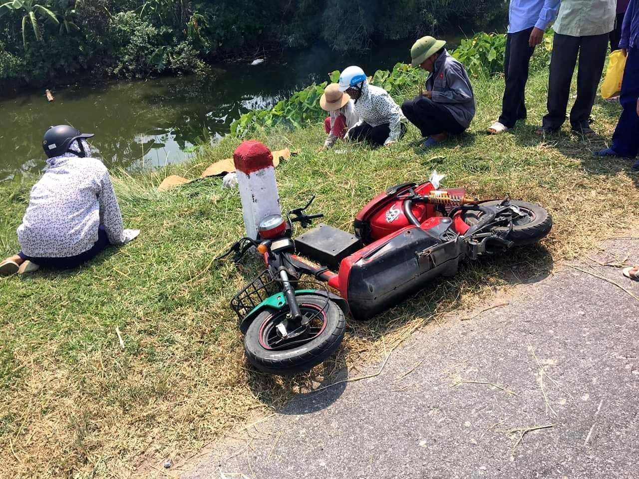 Tai nạn thương tâm: Hai học sinh lớp 10 ở Hải Dương đi học về bị xe ô tô  đâm tử vong
