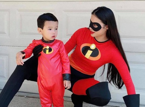 Ở Mỹ, Phạm Hương và con trai hóa trang cool ngầu mừng Halloween