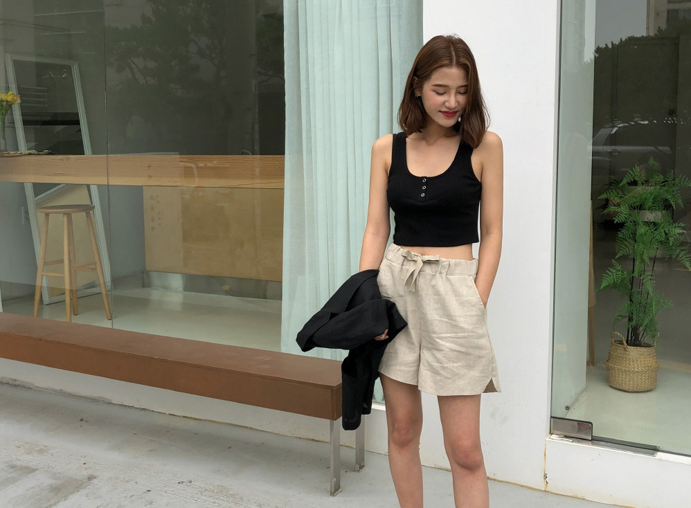 Hot bậc nhất hè này là quần shorts ống rộng và 4 cách diện vừa sành điệu vừa hack dáng hết cỡ