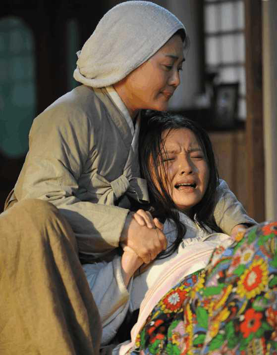 Phụ nữ Trung Hoa thời cổ đại khi sinh con cần nước nóng liên tục là vì nó rất lợi hại hay là vì nguyên nhân nào khác? - Ảnh 3. Phụ nữ Trung Hoa thời cổ đại khi sinh con cần nước nóng liên tục là vì nó rất lợi hại hay là vì nguyên nhân nào khác? - Ảnh 3.