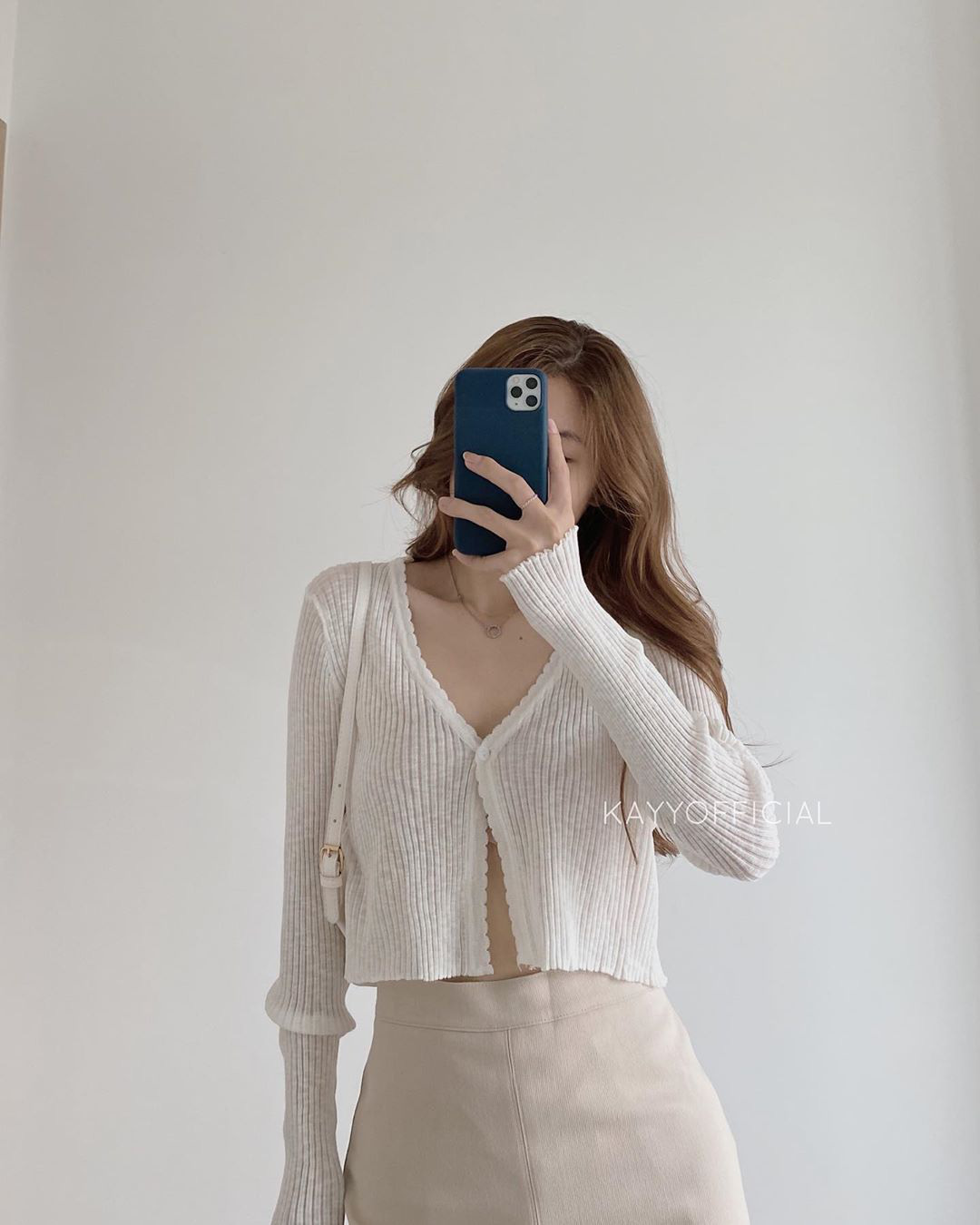Cardigan Dáng Dài Xưa Rồi, Chuẩn Trend Năm Nay Phải Là Cardigan Lửng Vừa  Hay Ho Lại Vừa Dễ Mix Đồ