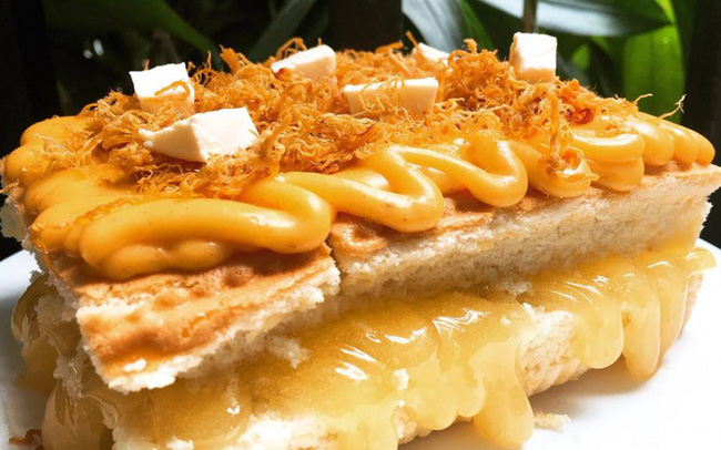 Phụ nữ c&oacute; t&oacute;c đang xơ yếu, g&atilde;y rụng th&igrave; tuyệt đối tr&aacute;nh 5 thực phẩm n&agrave;y kẻo bệnh nặng th&ecirc;m, chưa kể c&ograve;n h&oacute;i đầu sớm