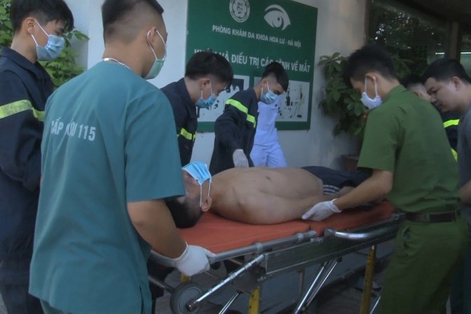 Hé lộ nguyên nhân "gây sốc" vụ người đàn ông "bỗng dưng" mắc kẹt giữa khe tường - Ảnh 3.