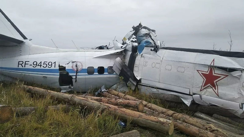 Rơi máy bay ở Nga, 16 người thiệt mạng - Ảnh 1.