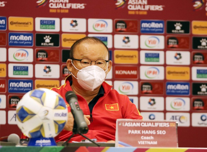 HLV Park Hang Seo: &quot;Cầu thủ Việt Nam bất mãn với trọng tài&quot; - Ảnh 2.