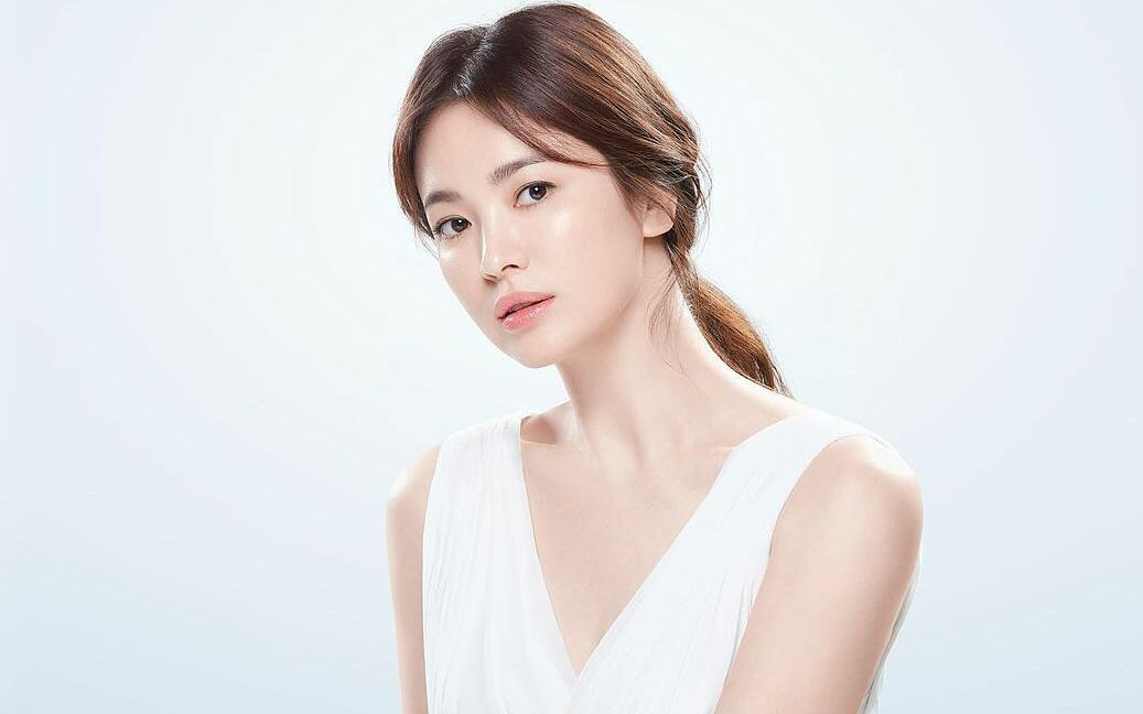 Song Hye Kyo giữ da đẹp nhờ mẹ