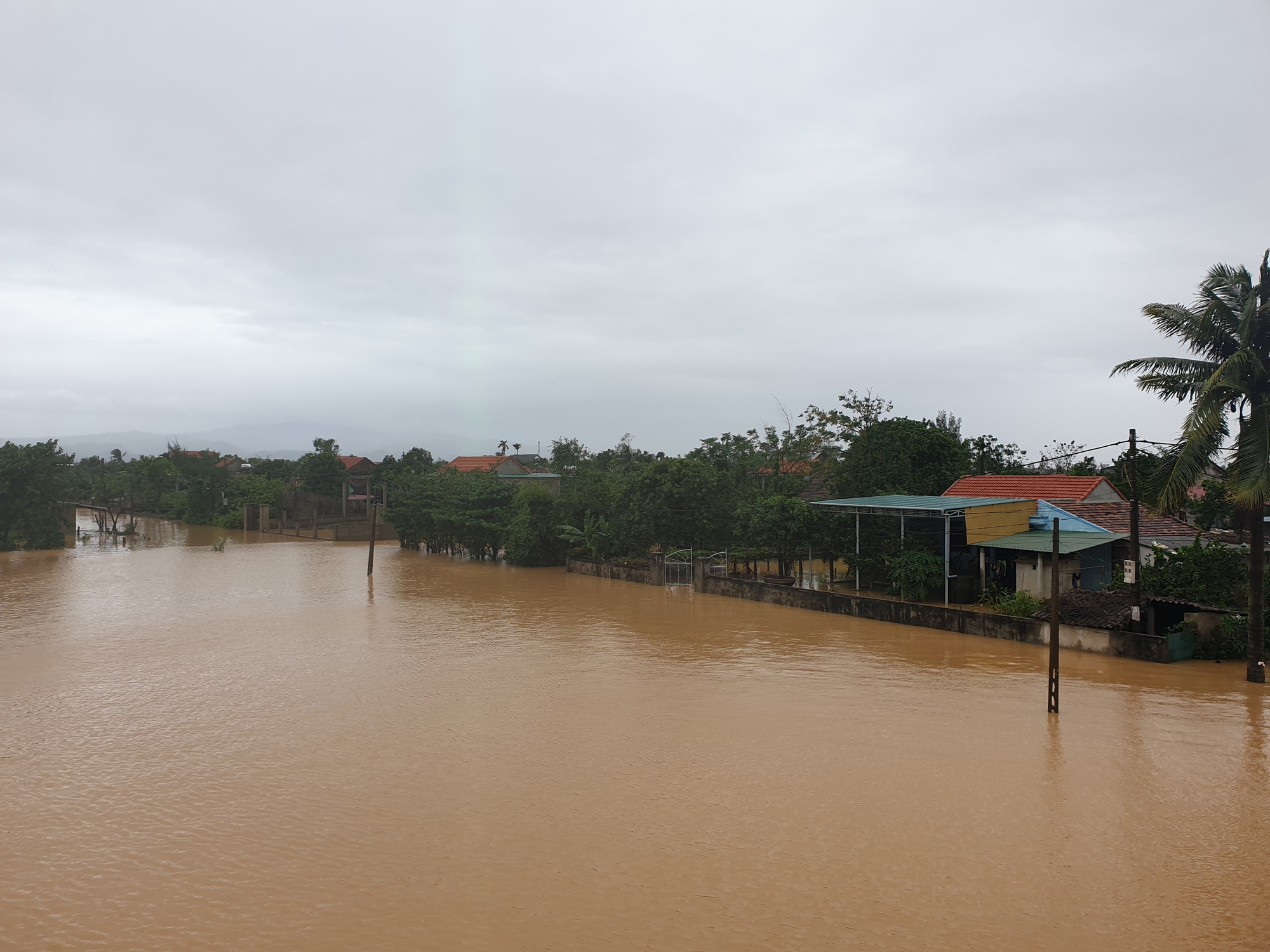 Vào &quot;rốn lũ&quot; Tân Ninh, Quảng Bình - Ảnh 14.