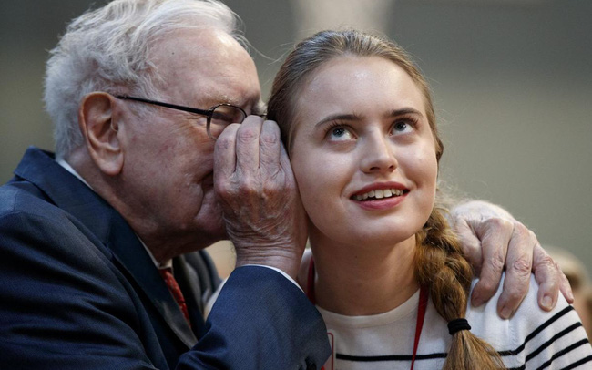 Là con trai của tỷ phú nhưng Peter Buffett không có gì tỏ ra là con nhà 'danh gia vọng tộc', đó là do cách dạy con cực kì đáng ngẫm của Warren Buffett 