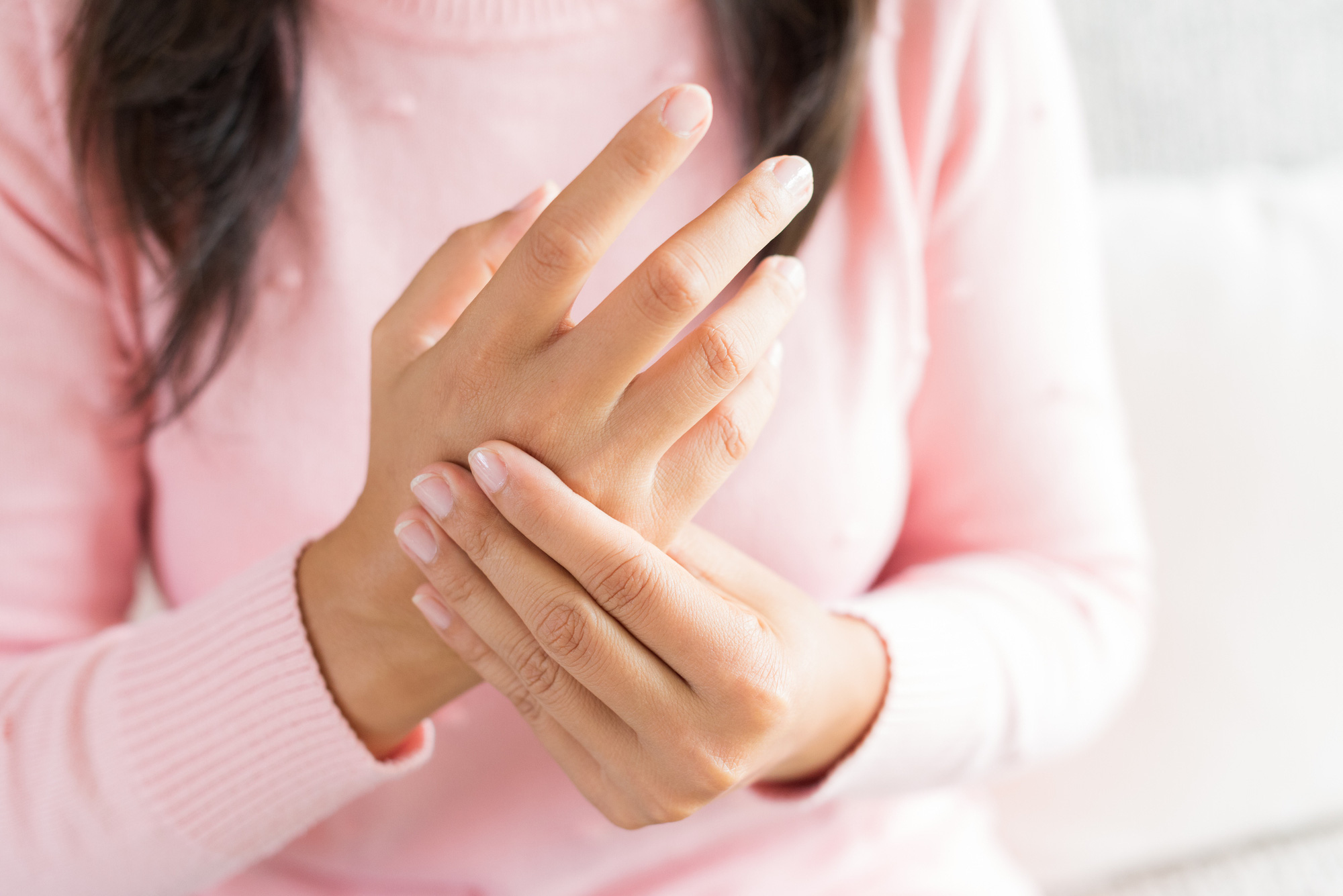 Đi ngủ thường xuyên bị tê mỏi tay có thể là tín hiệu cảnh báo của 5 căn bệnh nguy hiểm này - Ảnh 5. Đi ngủ thường xuyên bị tê mỏi tay có thể là tín hiệu cảnh báo của 5 căn bệnh nguy hiểm này - Ảnh 5.
