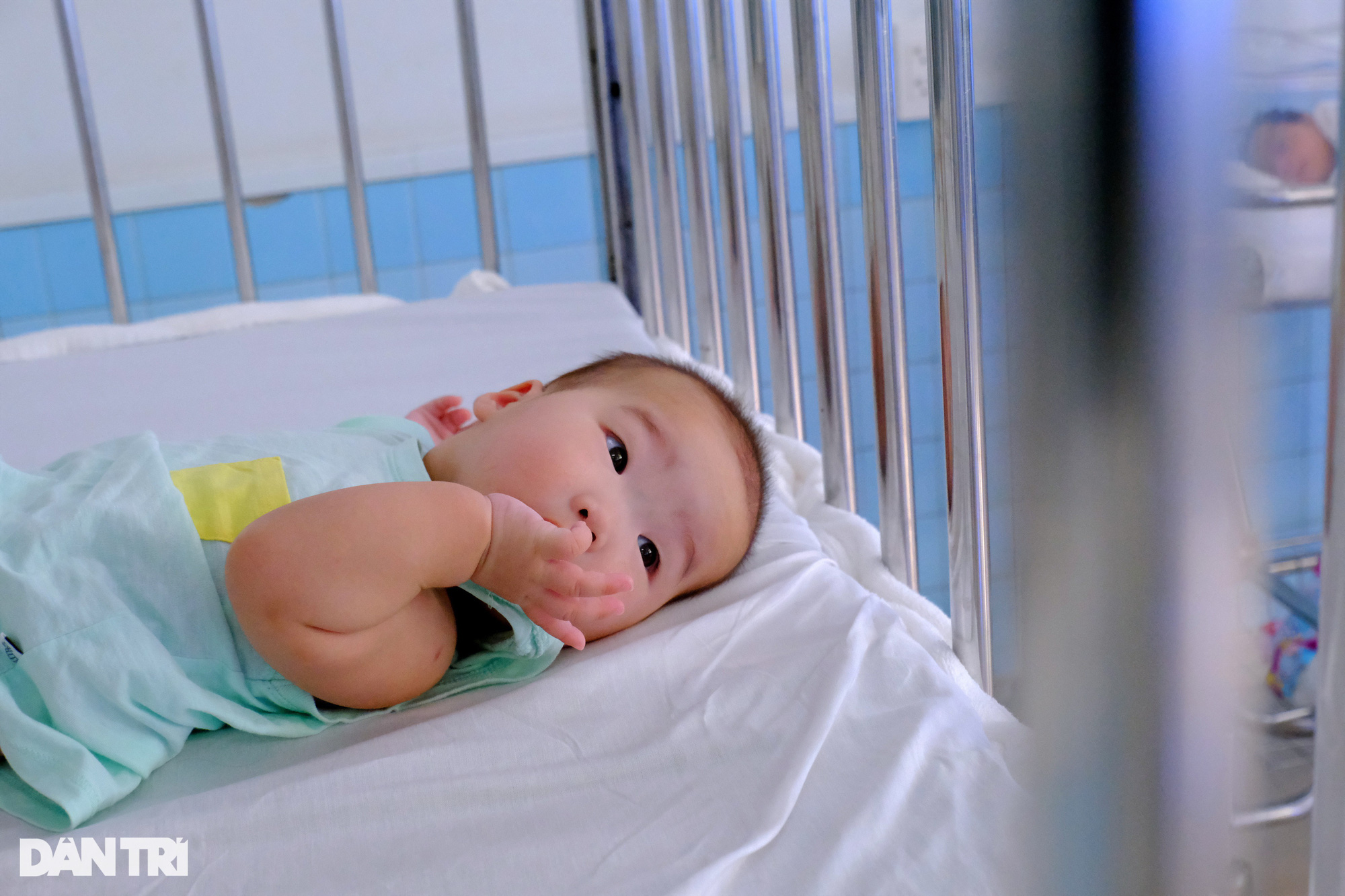Chuyện về những trẻ sơ sinh bị cha mẹ bỏ rơi sau đại dịch Covid-19 ở TPHCM - Ảnh 1.