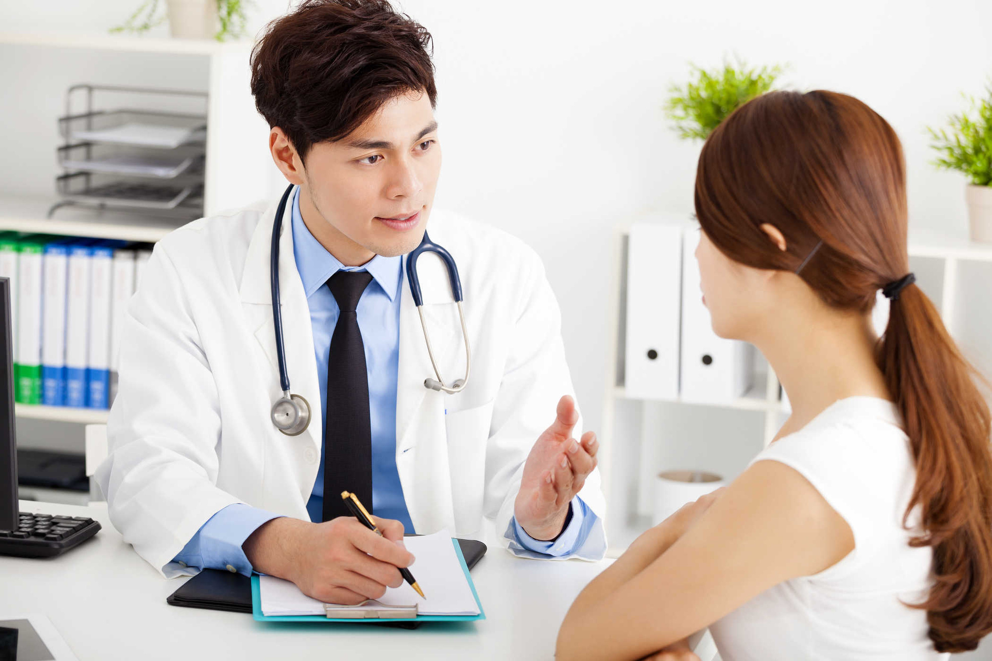 Có thai khi bác sĩ nói chồng khó có con, vợ bị giày vò đến mức phải đi bỏ, đúng hôm đến bệnh viện thì phát hiện 1 chuyện khủng khiếp - Ảnh 4.